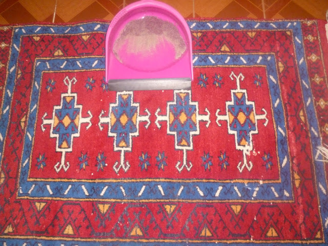 tappeto di bukhara lo sporco che c'è al suo interno