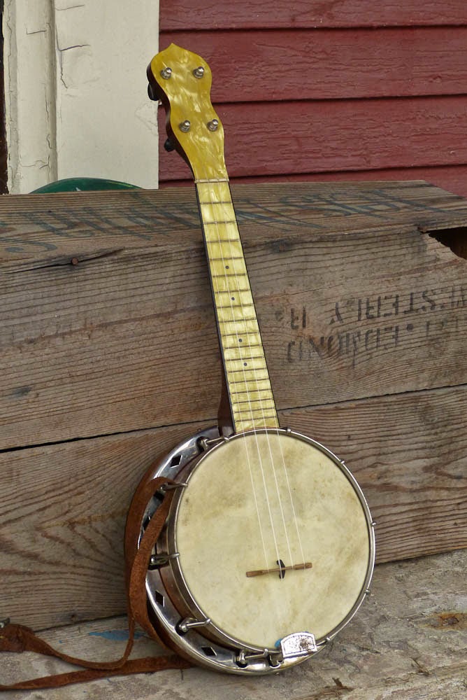 c.1930 Harmonymade 7" Resonator Banjo Uke