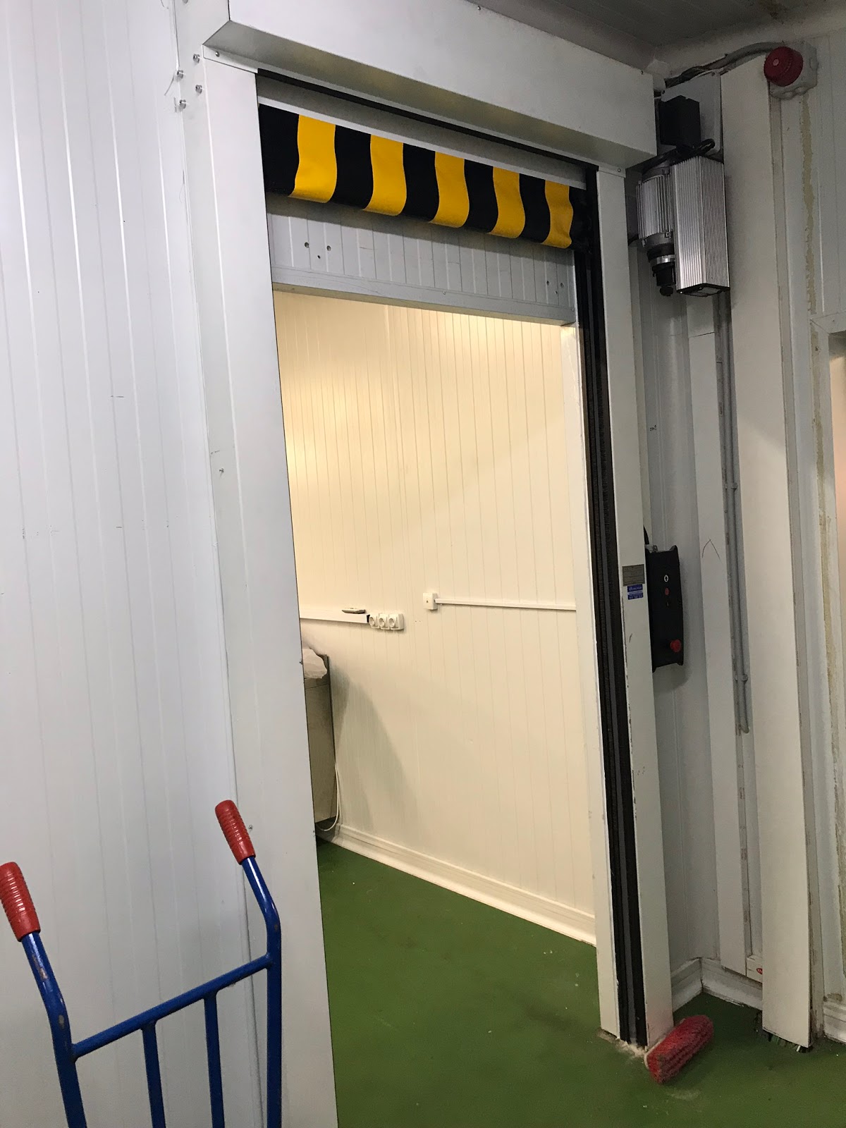 Global Cocinas Técnicas: REFORMA COCINA CENTRAL CAFETERIAS EMBASSY