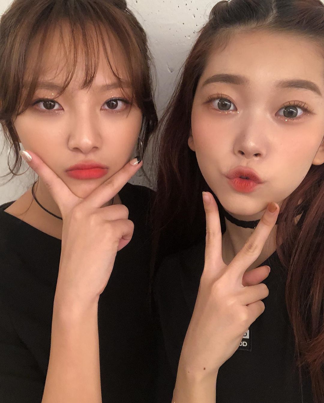 All About GIRLS' K-POPMYSTIC STORY練習生 ムンスア&福富つき、インスタグラムで仲良しな2ショットを複数公開…ここはやっぱり撮影スタジオ?