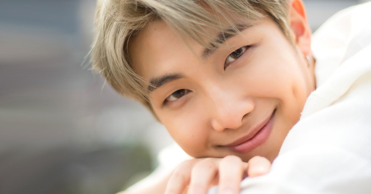 Bibi Leitura Com participação em remix de “Old Town Road”, RM, do BTS