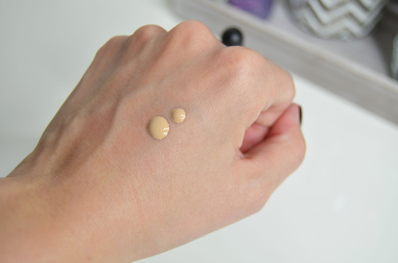 Review GOSH Foundation Drops — NIKOL HESS