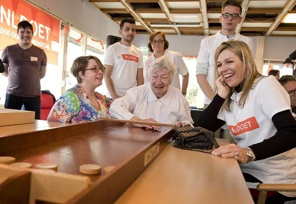 King Willem-Alexander and Queen Maxima worked voluntarily for NL Doet 2018 at 't Hofland Care Centre in Pijnac