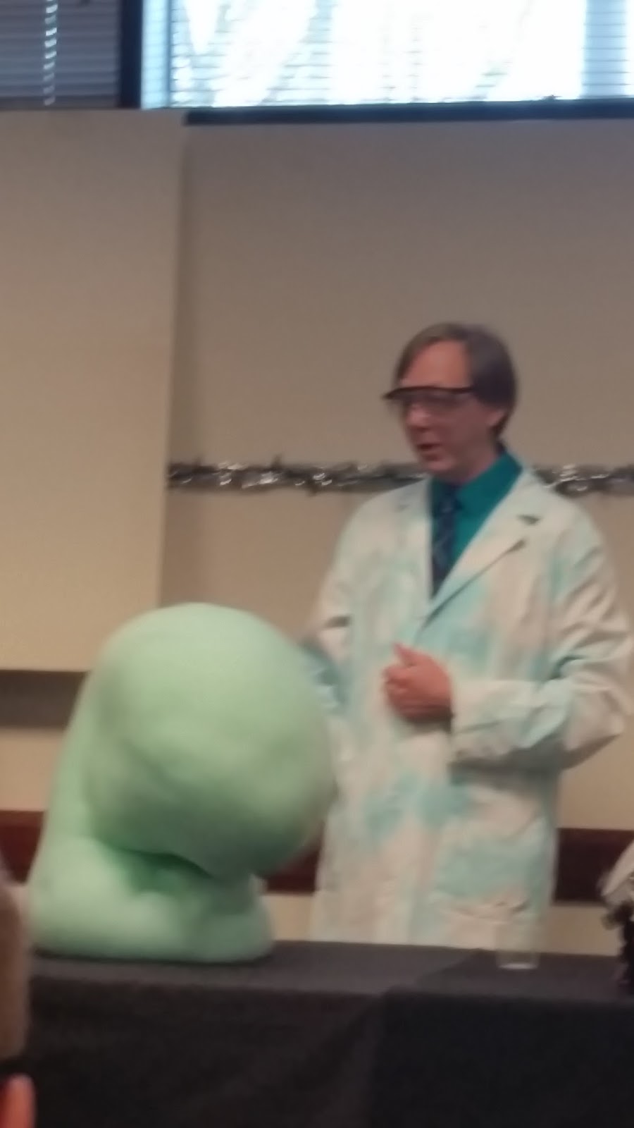 Life as a Homeschool Mom Science Bob Visits the Chesnee Library!