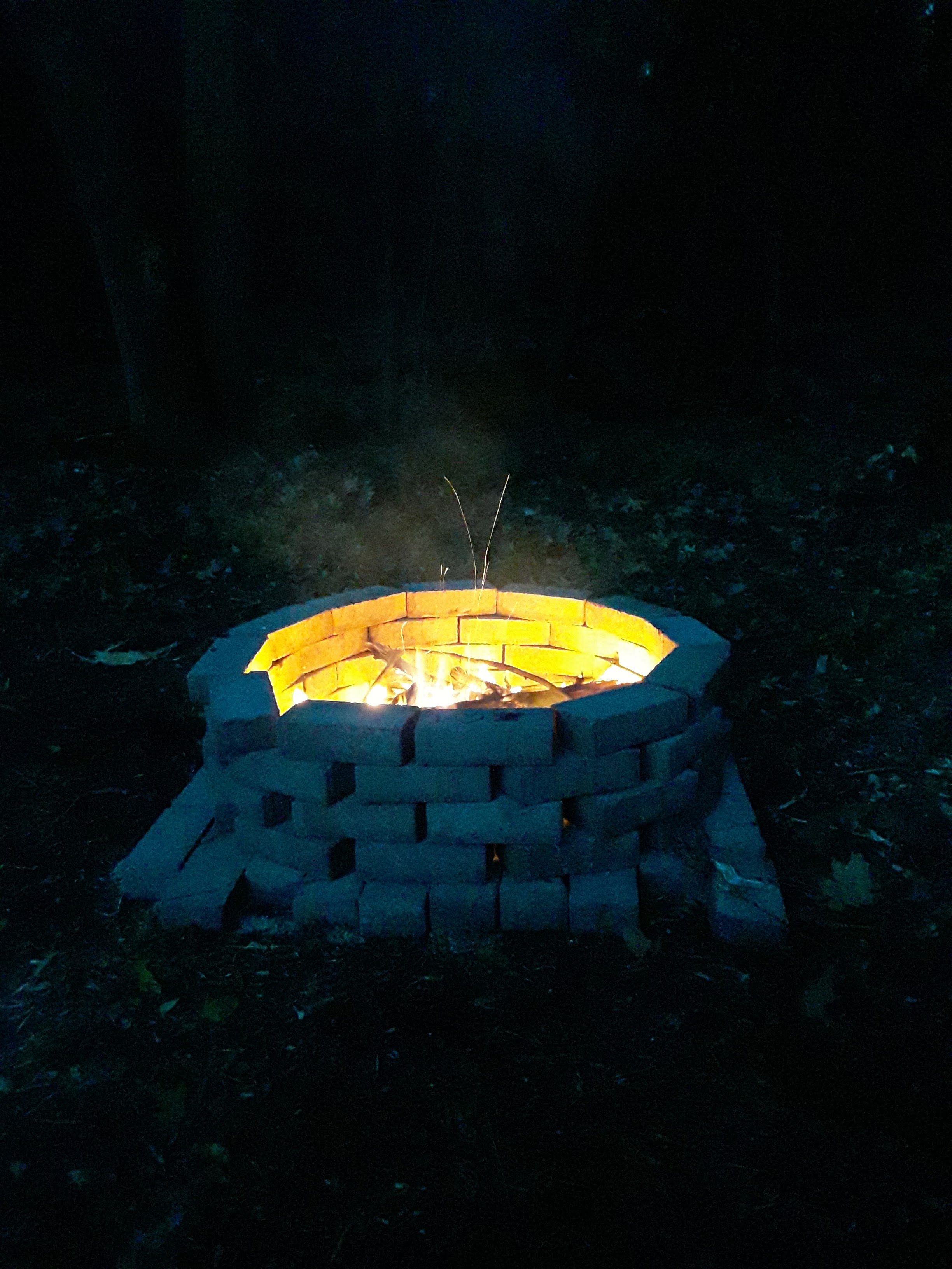 troutwife Making an easy backyard campfire ring