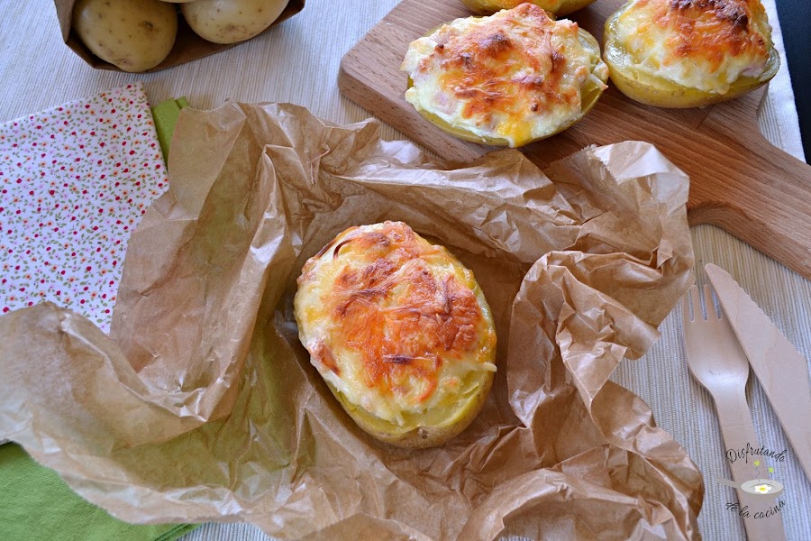 Patatas rellenas de pavo y queso