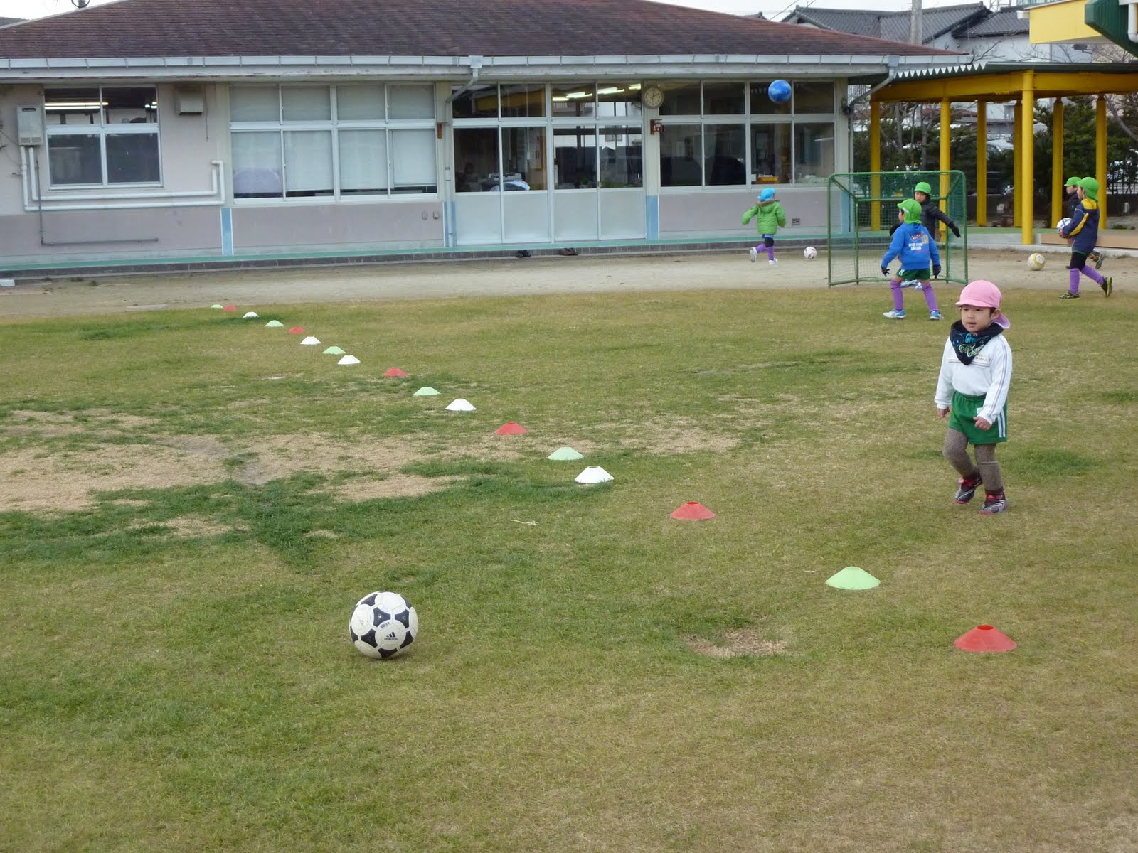 太陽スポーツクラブ 大分西営業所 練習風景 東九州短期大学附属幼稚園サッカークラブ