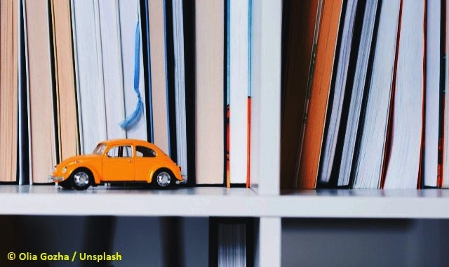 ما معنى وما أصل كلمة سيارة أو Car ؟ ماذا تعني كلمة سيارة في معاجم اللغة العربية ؟ وما أصلها, ما أصل كلمة سيارة Car في اللغة الإنجليزية