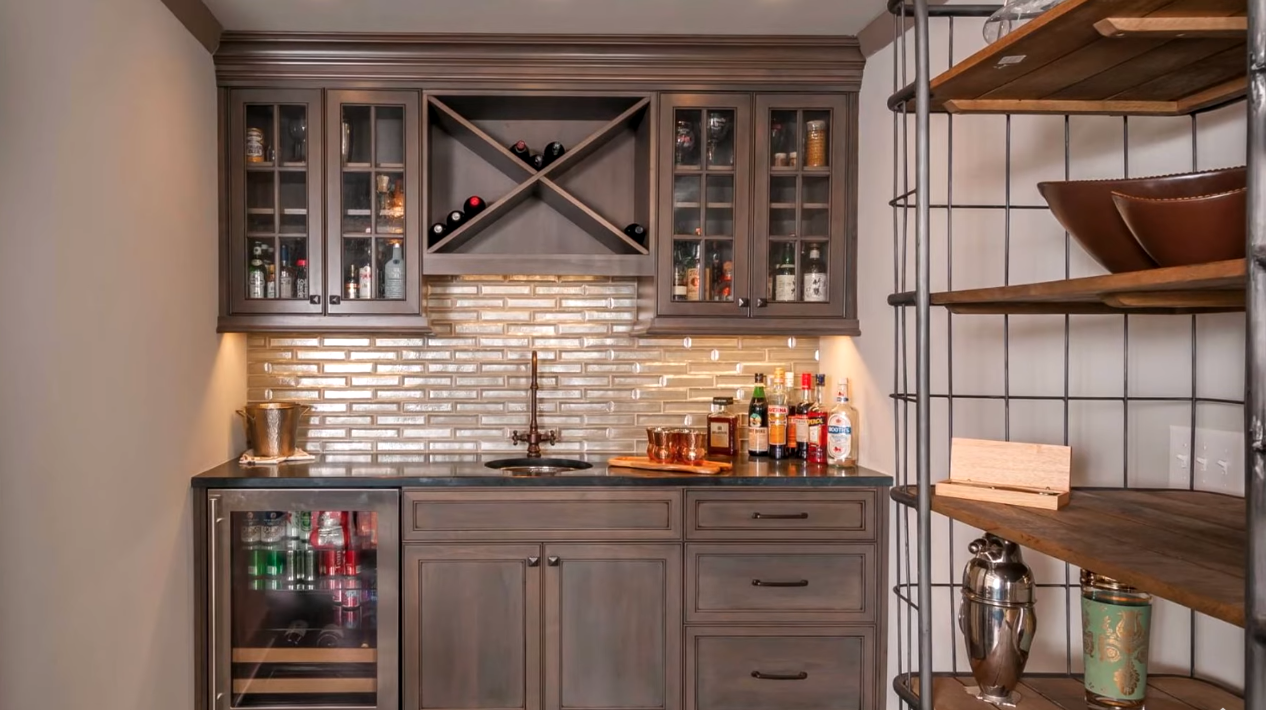 27 Stylish Home Bar Ideas #homebar &gt;&gt; #interior &gt;&gt; #design &gt;&gt; #colour