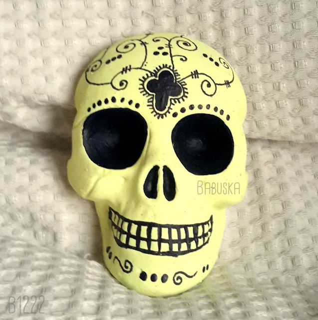 Calavera colgante brilla en la oscuridad B1222