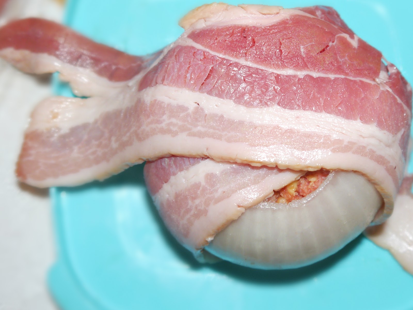Suzy Homefaker: Bacon Burger Bombs