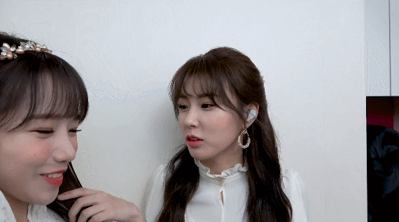 아이즈원> 밀어내는 혜원이에게 서운한 유리