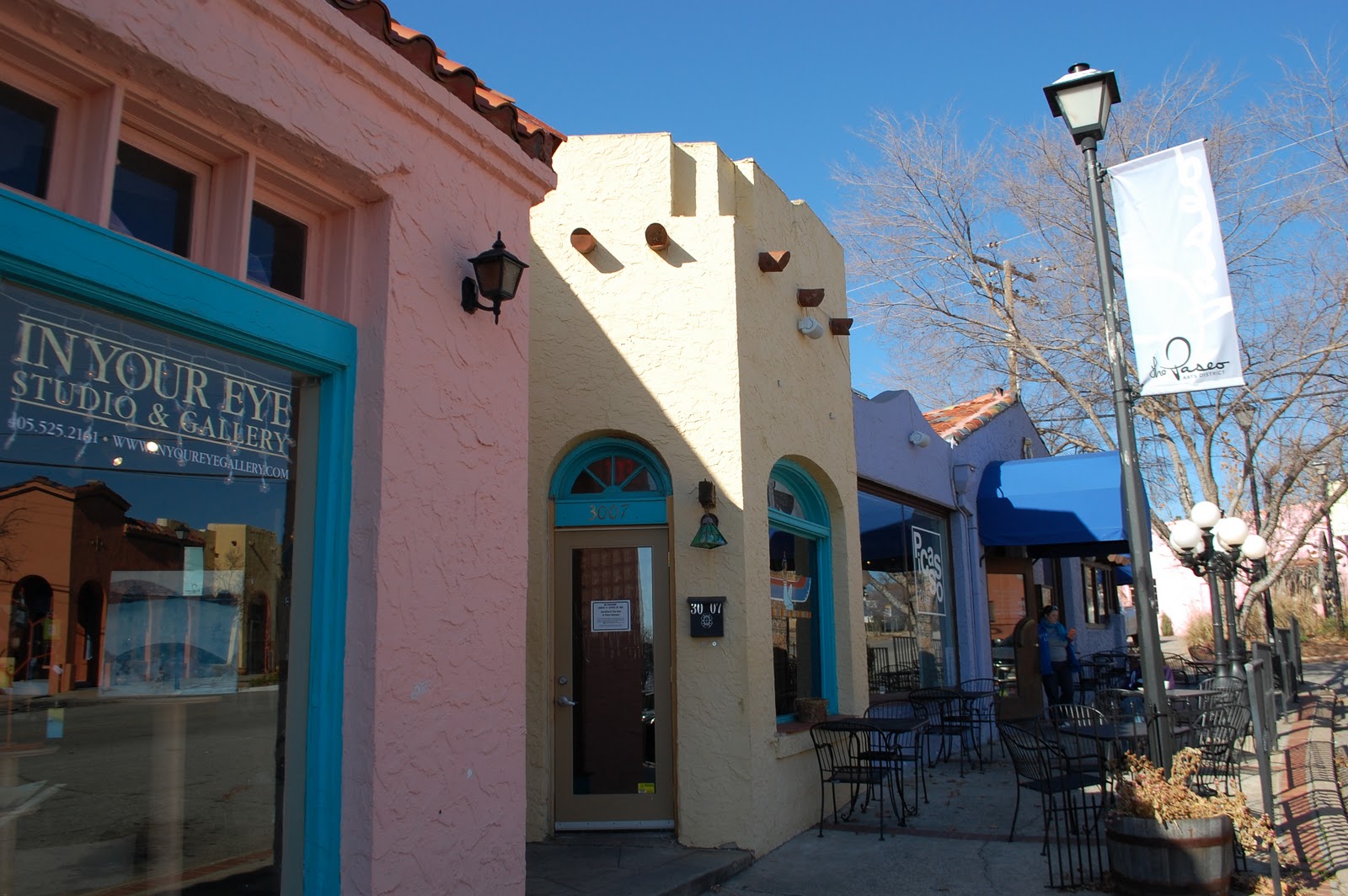 Shutterbugs Capturing the World Around Us THE PASEO ARTS DISTRICT