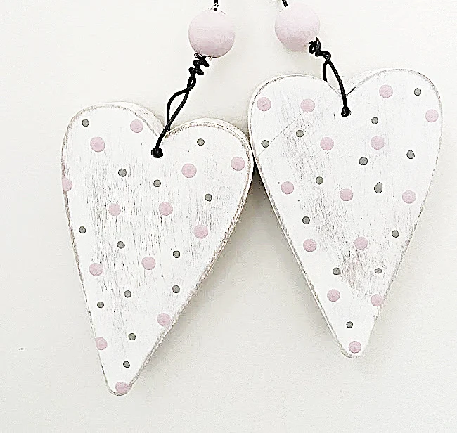 rustic polka dotted hearts with wooden bead