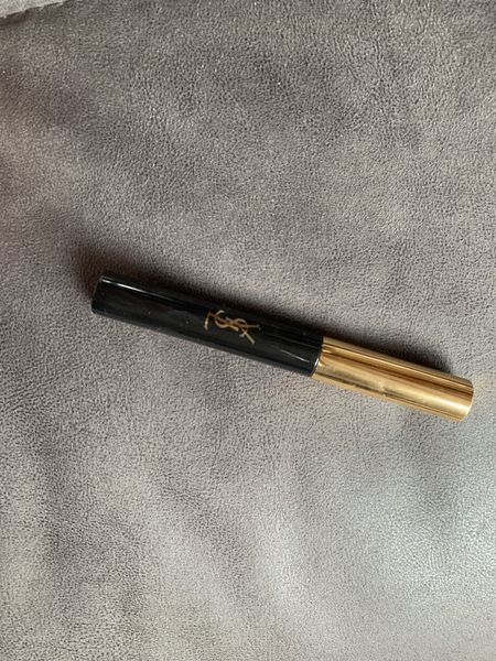 Yves Saint Laurent Eyeliner mit glänzendem Finish und langer Haltbarkeit