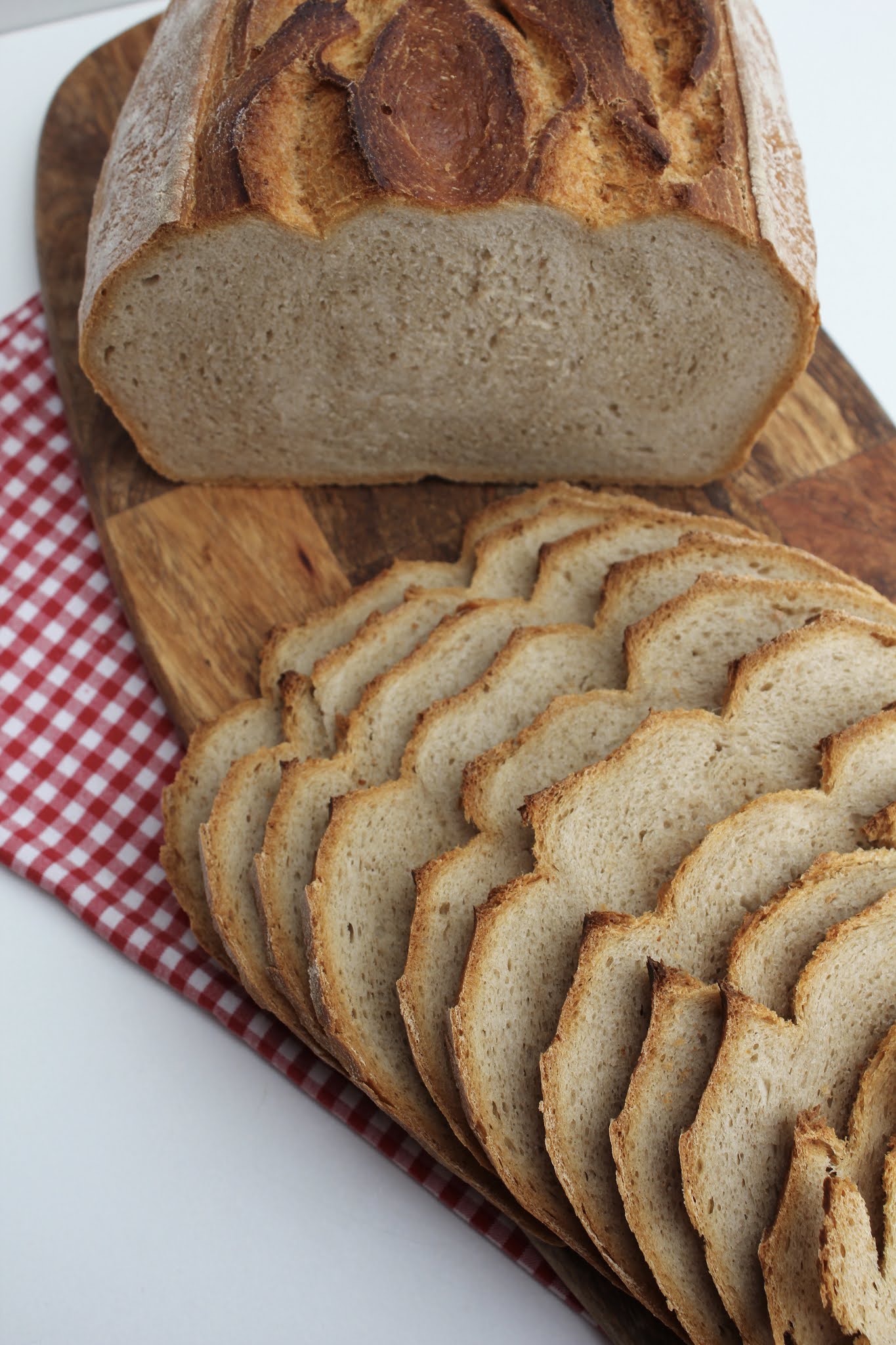 Einfaches Dinkelbrot Einfaches Dinkelbrot