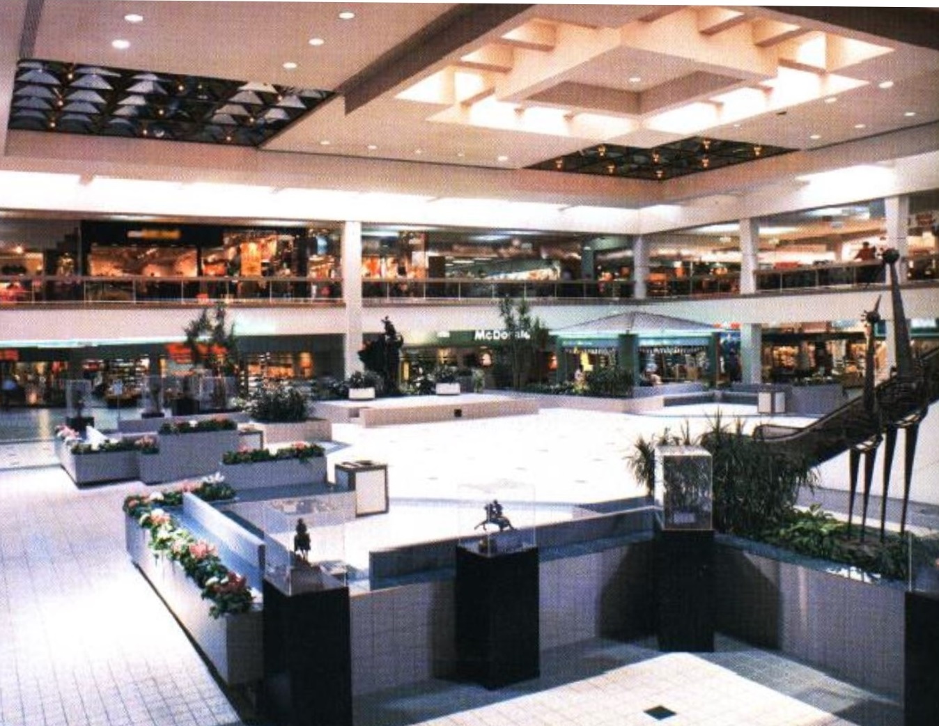 Carson's Louis Joliet Mall, Originally opened as a Bergners…