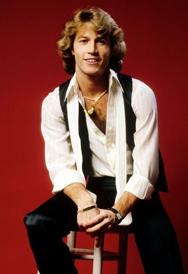 44 Amazing Color Photos of Andy Gibb in the 1970s and 1980s Vintage Everyday