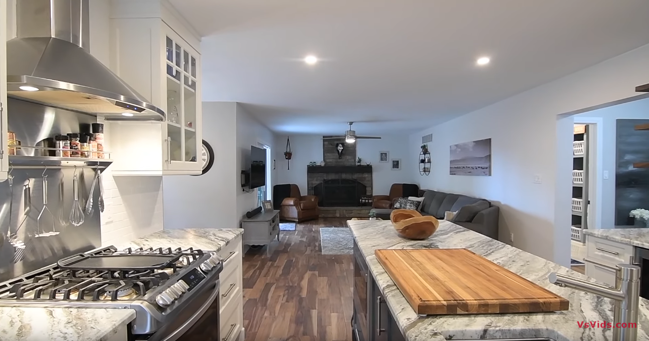 30 Photos vs. 3a Pebble Beach Dr, Cobourg - Open House Video Tour - Luxury Home & Interior Design 30 Photos vs. 3a Pebble Beach Dr, Cobourg - Open House Video Tour - Luxury Home & Interior Design