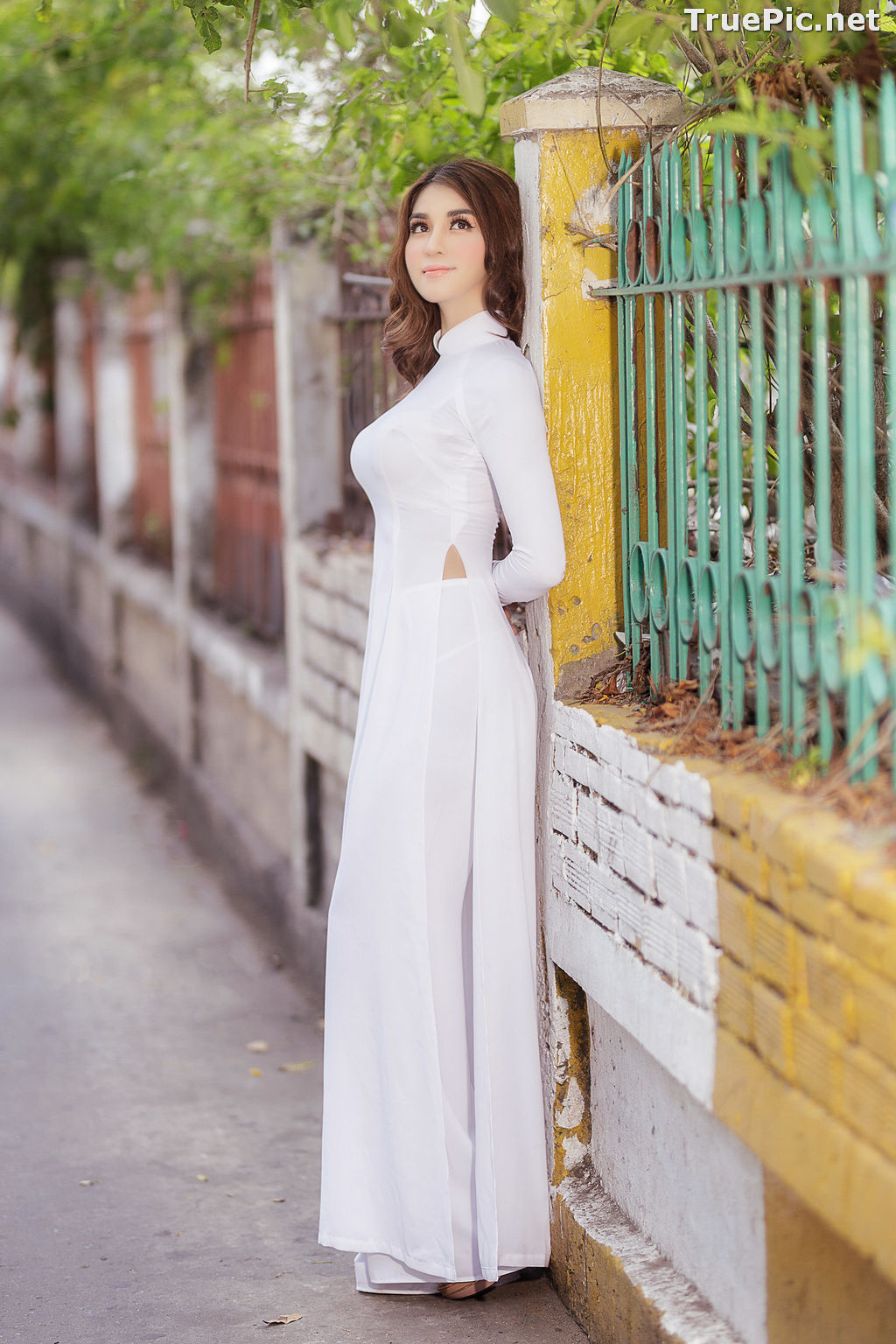 Image The Beauty of Vietnamese Girls with Traditional Dress (Ao Dai) #3 - TruePic.net - Picture-53
