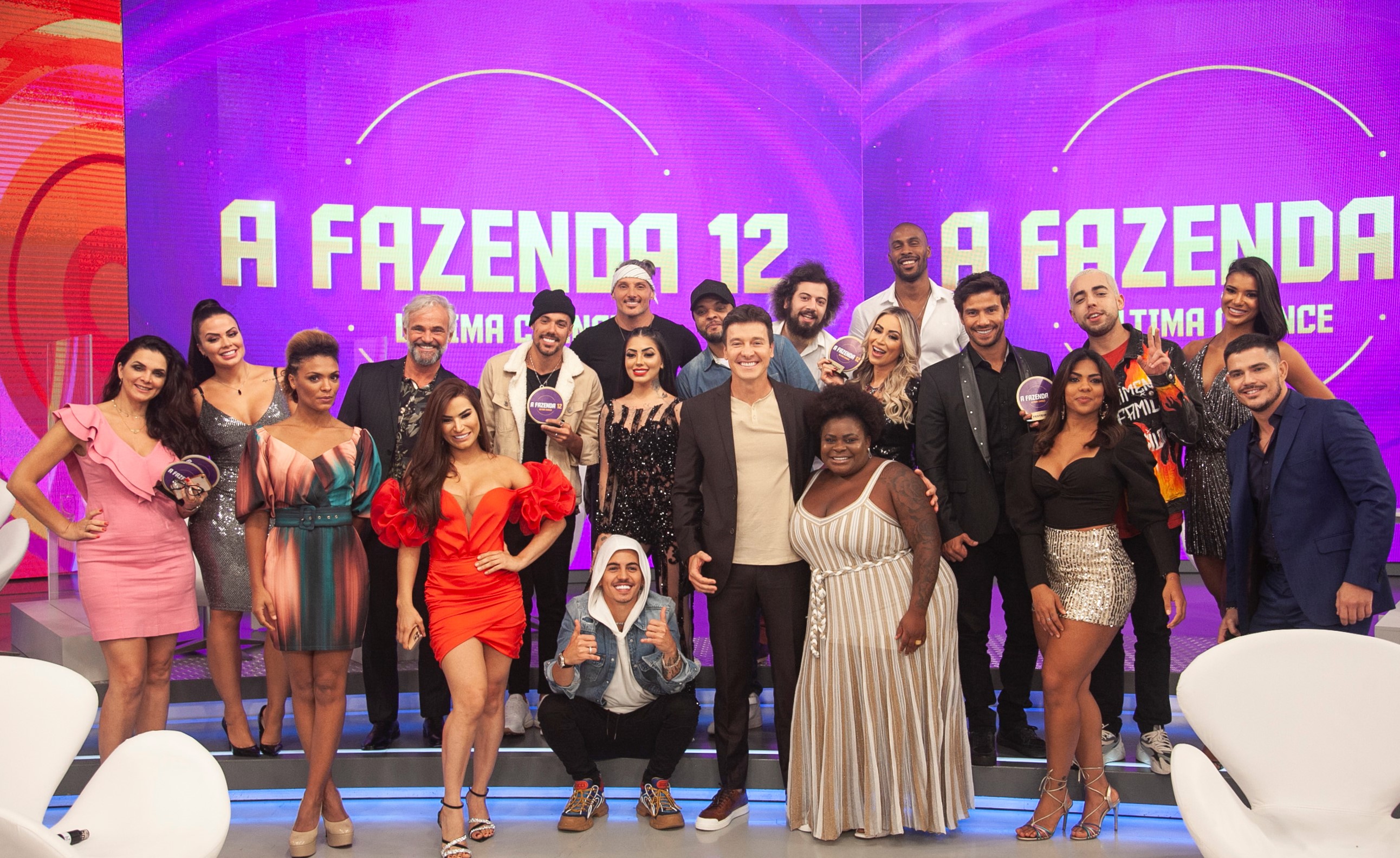 Ganhadora de A Fazenda 12, Jojo Todynho confronta todos os vinte ex