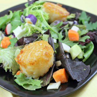 Kara Age Scallop Salad with Honey Lime Dressing