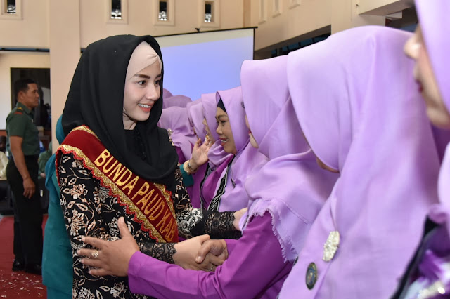 Kerja Keroyokan, Untuk Pendidikan Anak Usia Dini dengan Melantik Bunda PAUD Desa