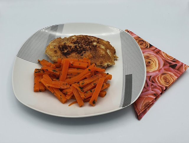 Marlis + Peters Küchenwelt: Panierte Putenschnitzel mit Karottengemüse