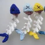 http://www.ravelry.com/patterns/library/fish-scraps