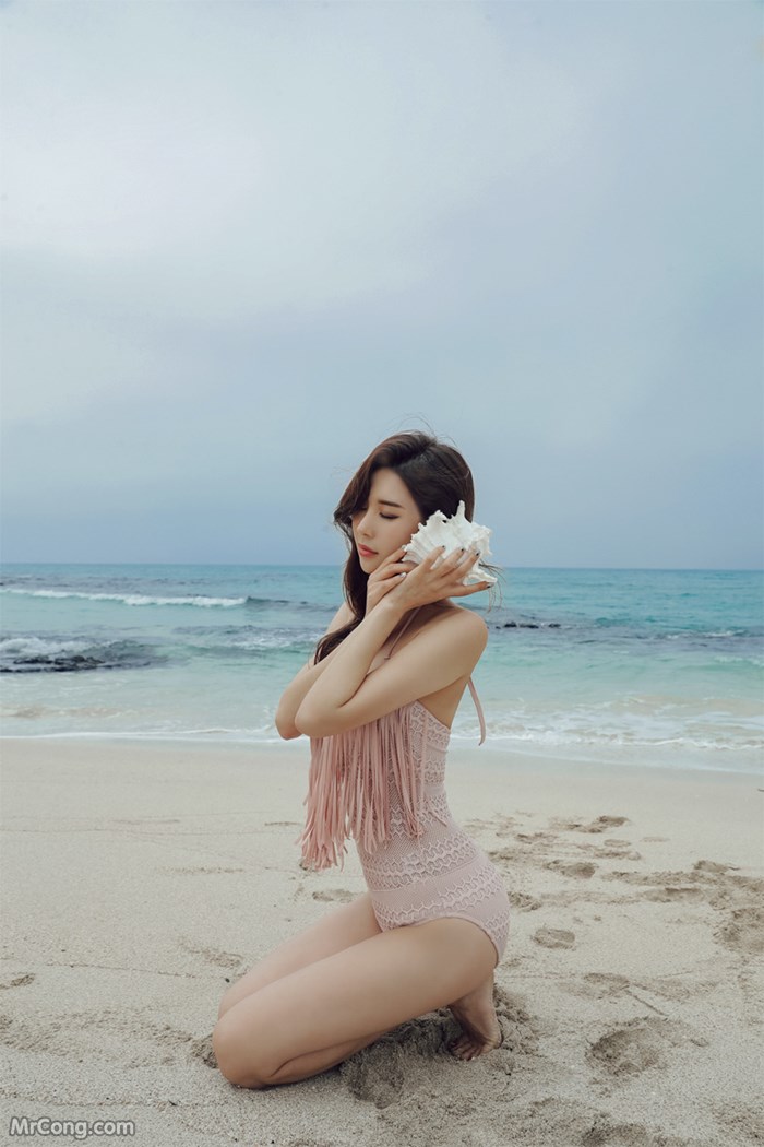 Beautiful Park Da Hyun in sexy lingerie fashion bikini, April 2017 (220 photos) photo 3-6