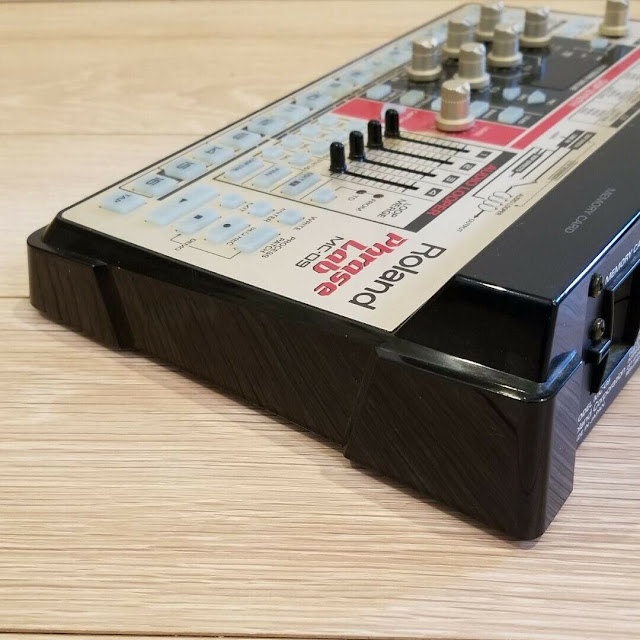 MATRIXSYNTH Roland MC09 Phrase Lab Synthesizer SN ZP71041