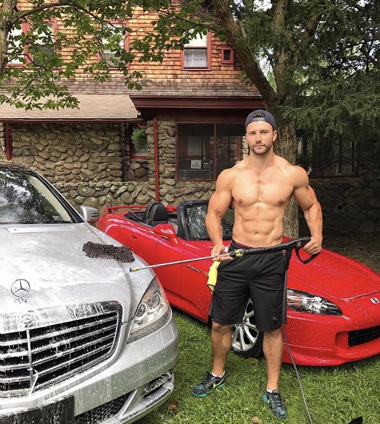 luxurious-fit-daddy-muscle-cars-show-off-sixpack-abs-dilf