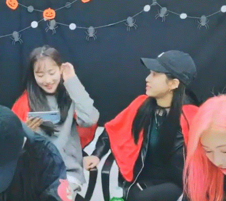 어하루 본 에이프릴(여주다네 그룹) 멤버들 반응 | 인스티즈