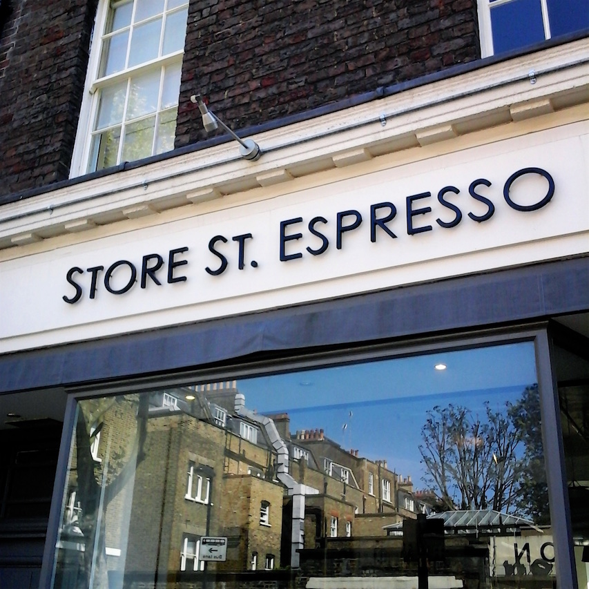 Kaffihúsið Store Street Espresso í Bloomsbury-hverfinu, London · Lísa Hjalt