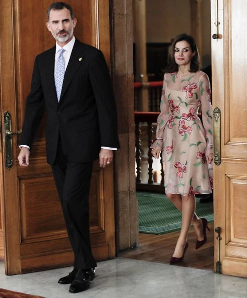 Queen Letizia wore Carolina Herrera Floral Embroidered Organza Dress at 2017 Princess of Asturias Awards ceremony