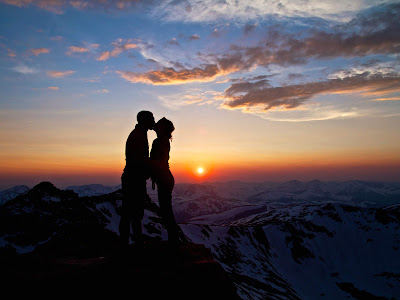 Best Romantic Couples With Love In Mountain