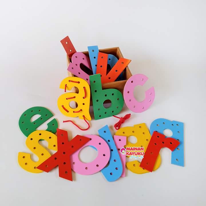 Menjahit Huruf Kecil Mainan Anak 2 Tahun - SEBUTIK EDUTOYS