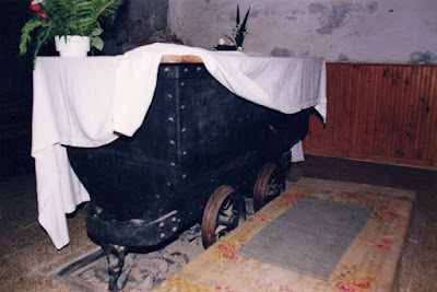 iglesia, San Jorge, Tormaleo, Ibias, Asturias, vagoneta, altar