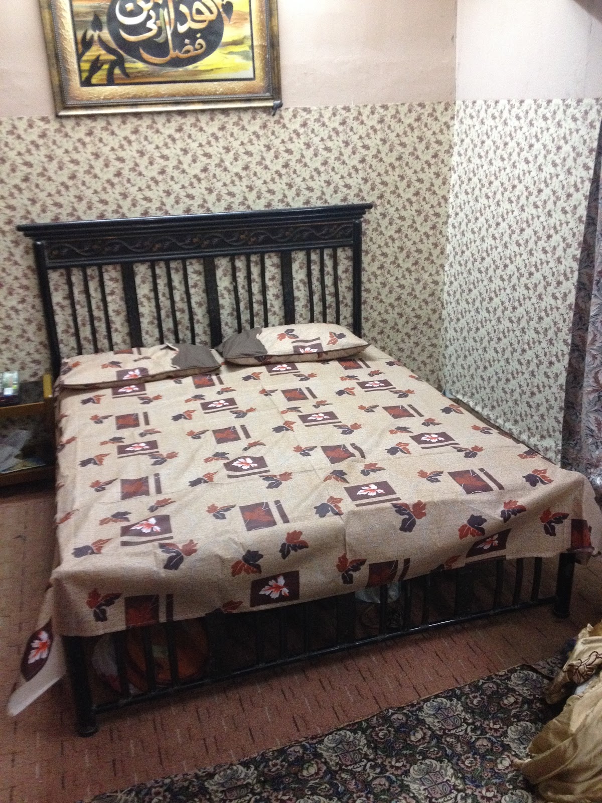 Off White Color Bed Sheet Rs. 650 Only Tijaarat