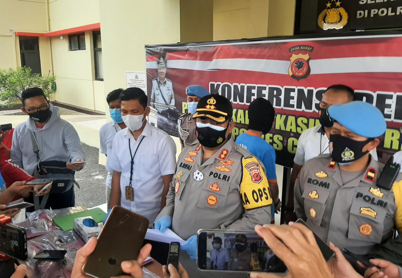 Polisi Tangkap Perakit Bom di Kadupandak Cianjur, 2 Bom Pipa Berhasil Diamankan