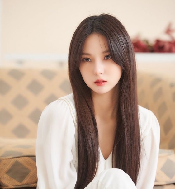 All About Girls K Pop Girls Planet 999 参加がうわさされていたclc ユジンの母親がsnsで娘にエール ユジン ファイティング 愛しています