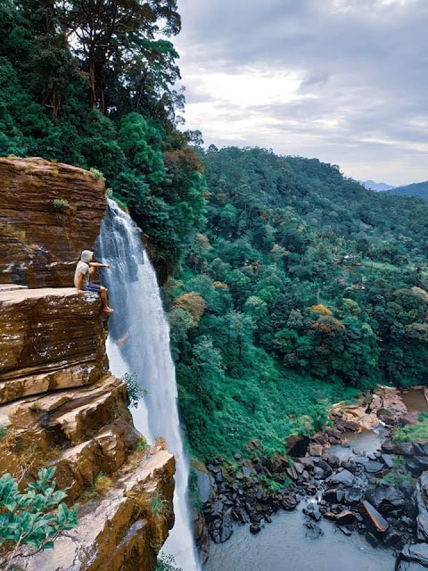 පහන් ලක්ෂයක් ආලෝකවූ - ලක්ෂපාන දිය කොමළී ☘️🍃🎋🧗🏻‍♀️🧗🏾‍♂️ (Lakshapana Diya Ella - Lakshapana Fall) - Your Choice Way