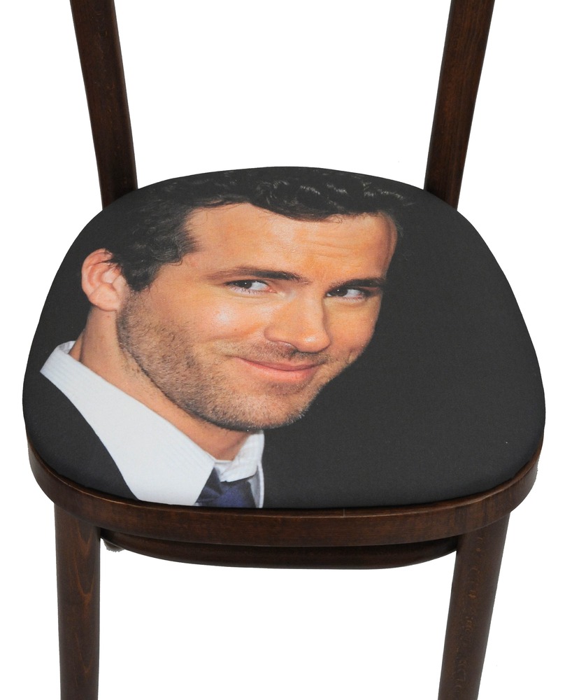 ryan reynolds chair