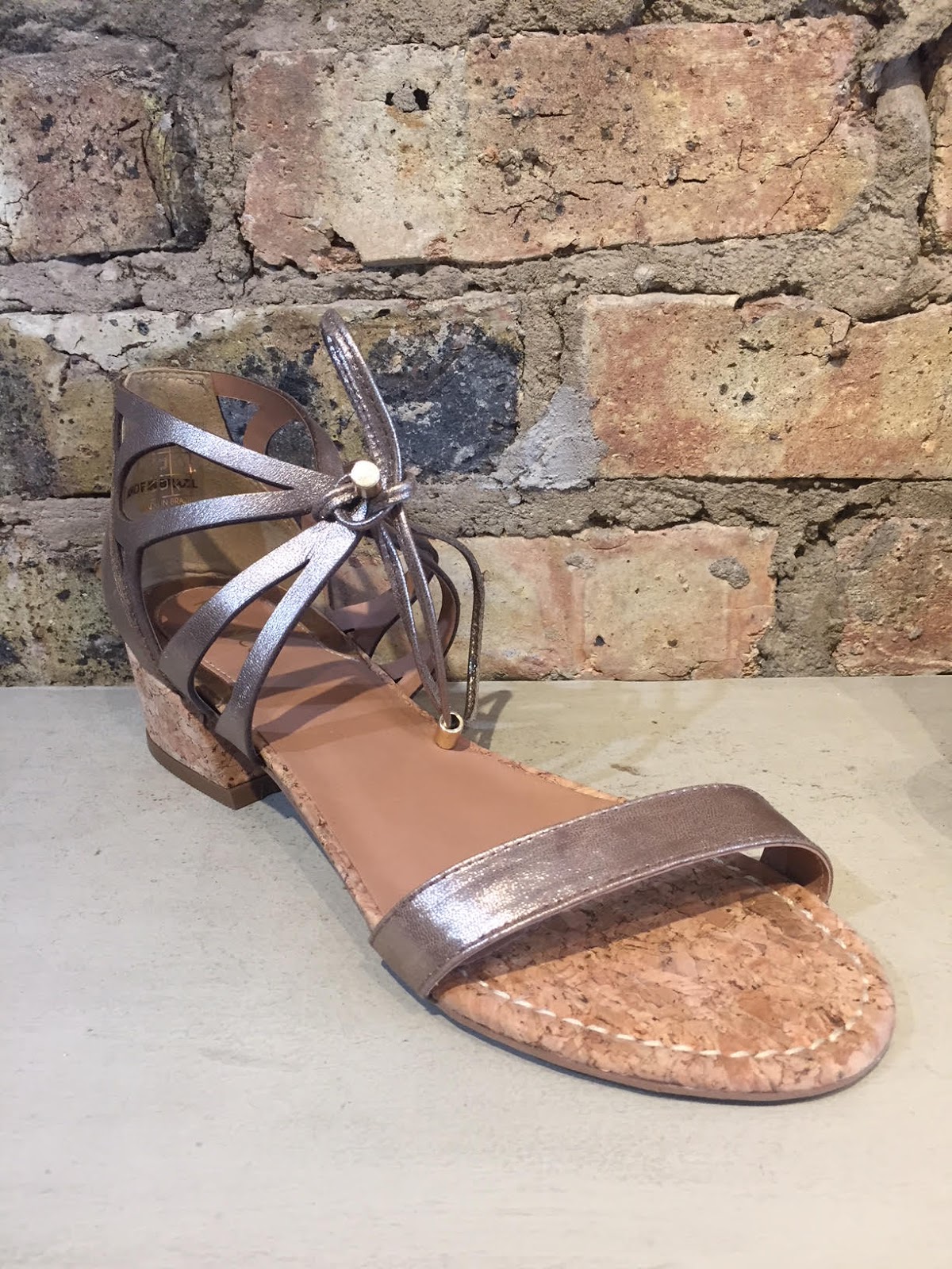a pied shoe boutique