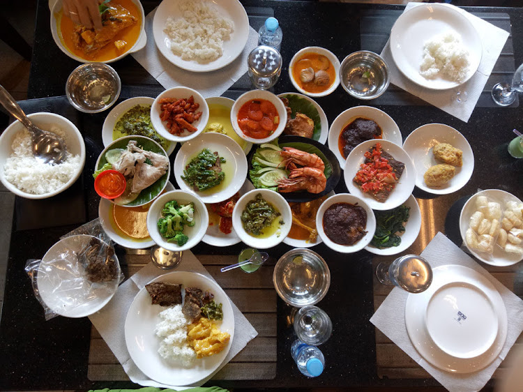 5 Rekomendasi Tempat Kuliner Murah di Jakarta