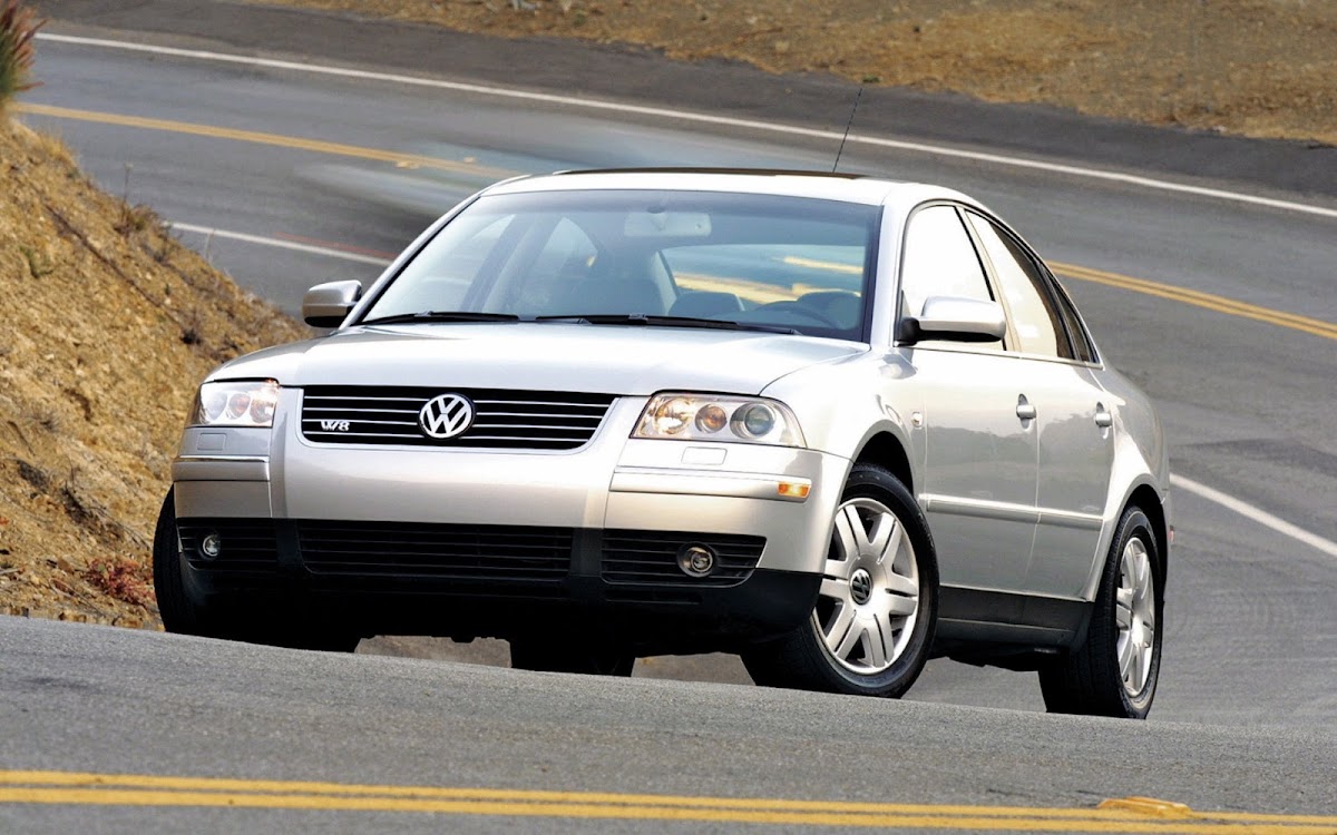 Volkswagen Passat W8 Wallpaper