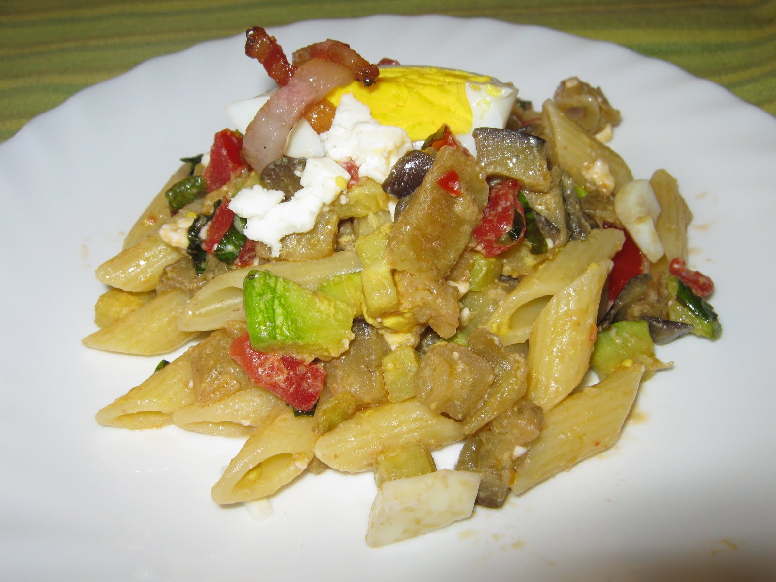 Pasticciare Divertendosi in Cucina: INSALATA DI PASTA RICCA