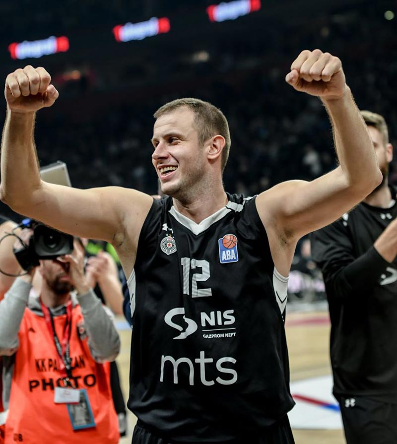 Novica Veličković, srce i duša Partizana. (INTERVJU) Volim Sport