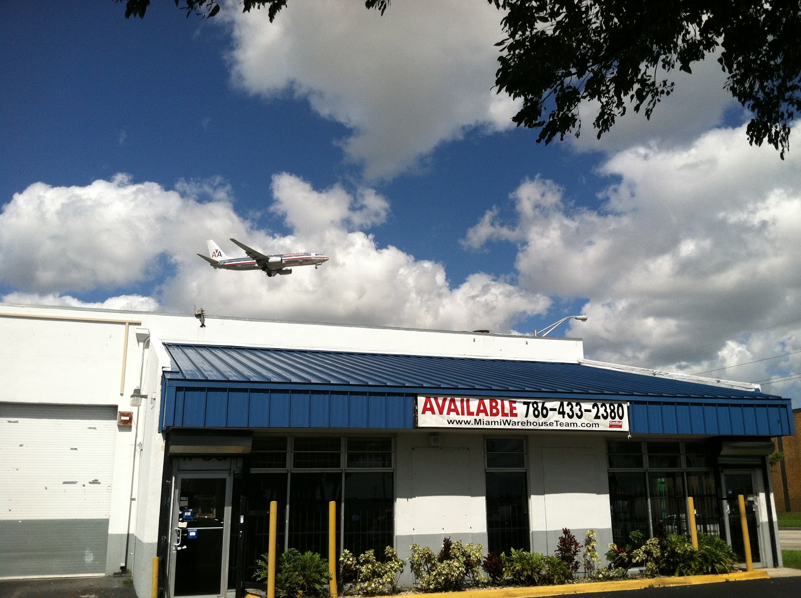 ComReal Miami Blog Showroom Warehouse Available For Lease Sale in