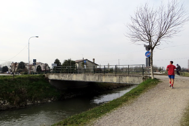 fiume tergola percorso ciclabile pedonale